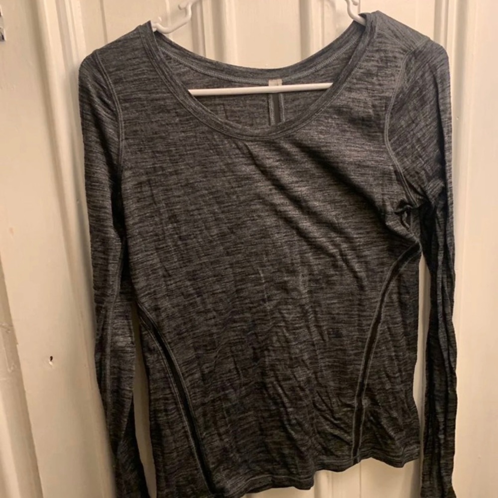 long sleeve lululemon t shirt